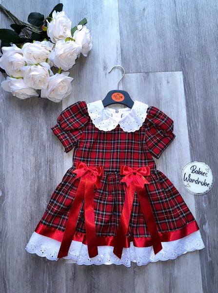 Shops red tartan outfit